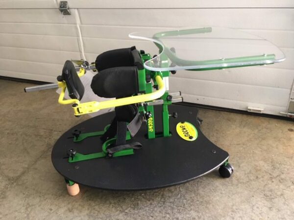 Gecko vertical stander