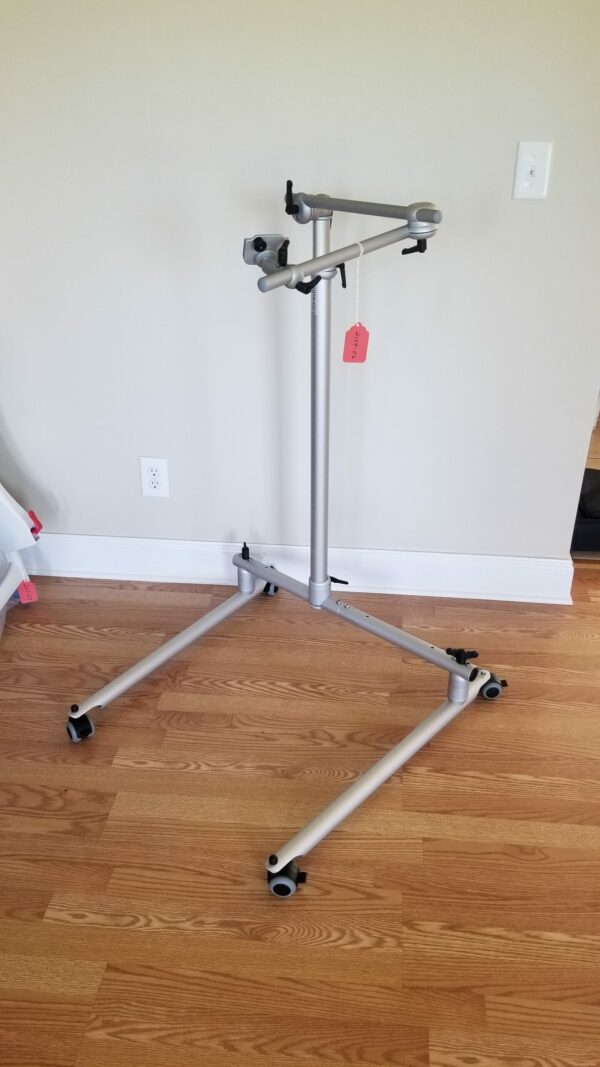Tobii Dynovox Connect IT floorstand