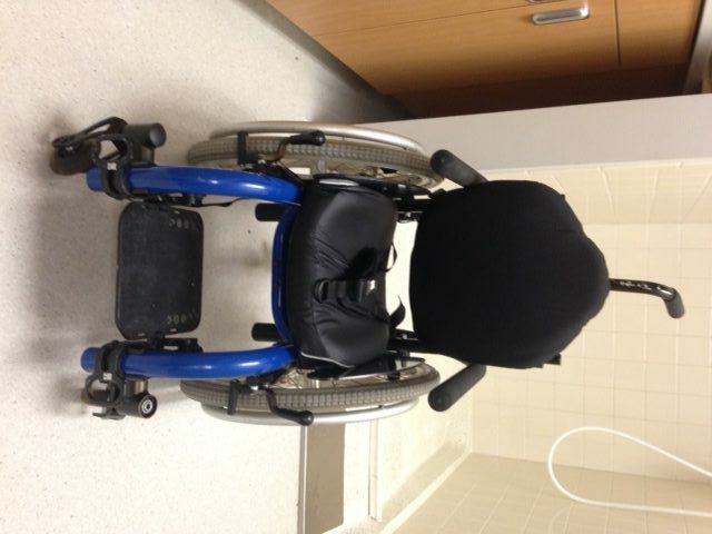 Little Wave rigid wheelchair
