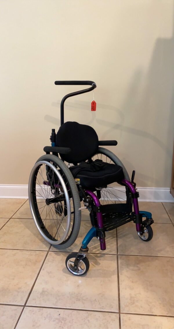 Ki Mobilty Clik Wheelchair size small