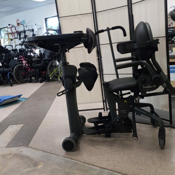 Evolv Youth Sit to Stand Stander, medium/youth