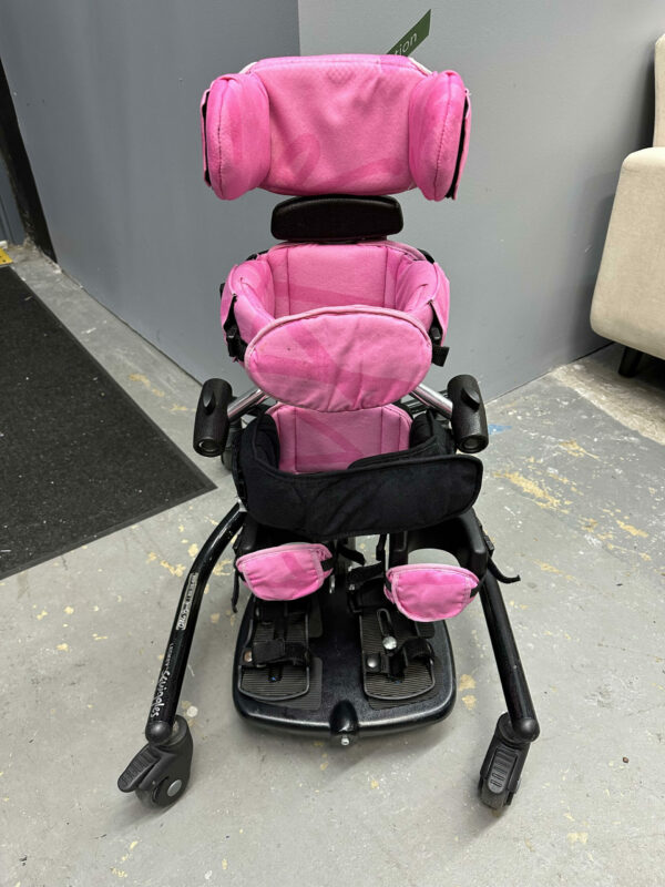 Squiggles Stander