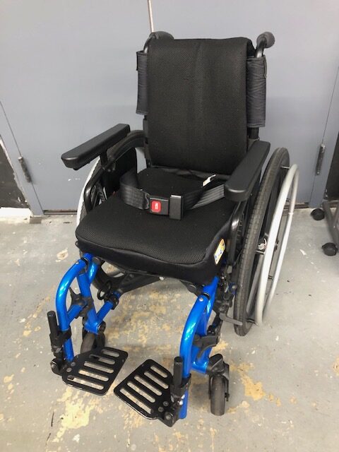 AeroX folding manual wheelchair, 14" wide