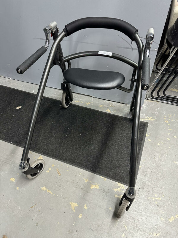 Crocodile Gait Trainer, size 3