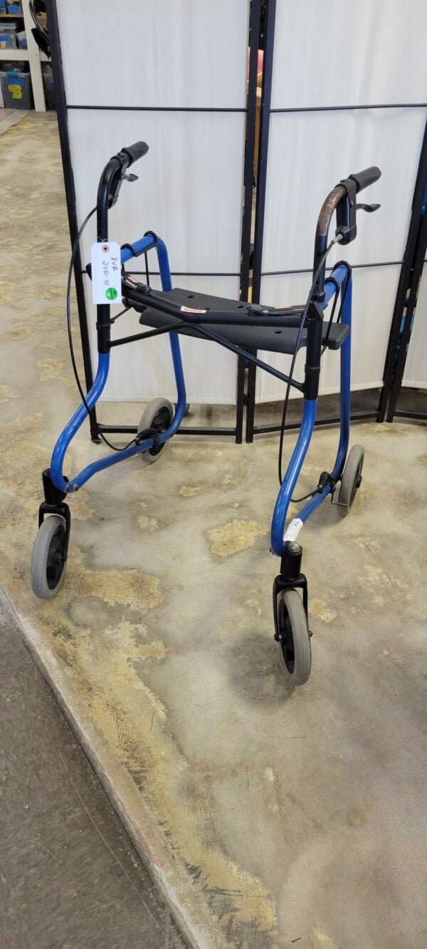 Anterior Rollator with seat