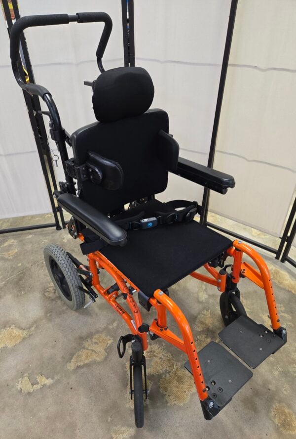 Quickie Zippie TS manual, folding wheelchair, 15" wide