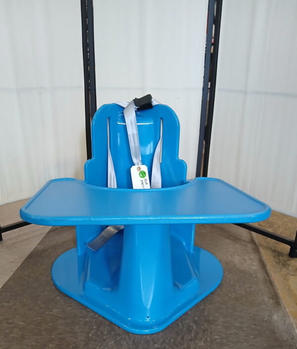 Tumble Form 2 corner chair & tray