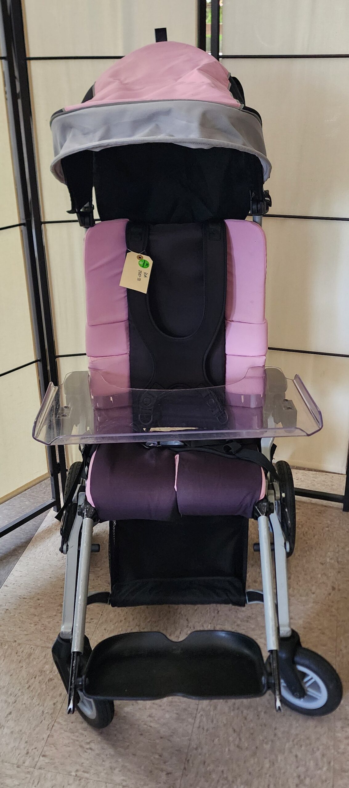 Leggero Reach Folding stroller, size 16