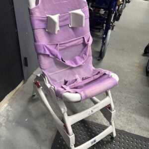 Otter bath chair - small