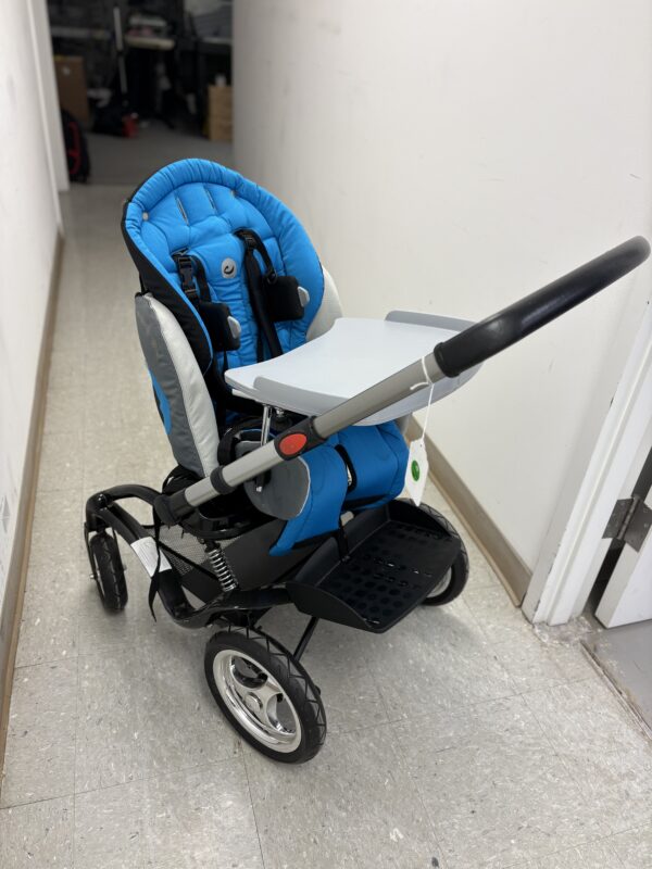 R82 Stingray Adaptive Stroller - Size 1