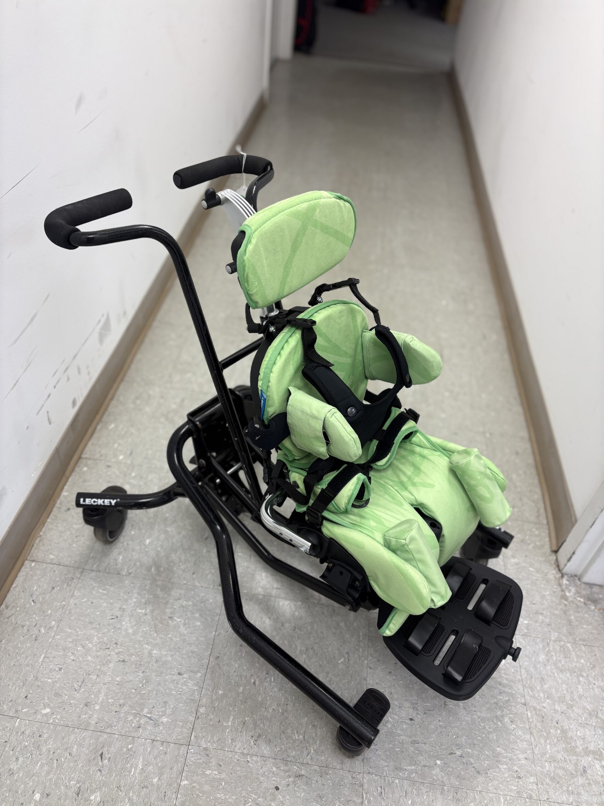 Squiggle Seat by Leckey on Hi-Lo Base