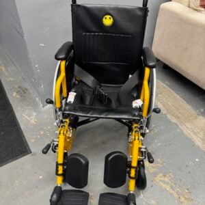 Medline Kidz Folding Manual wheelchair, 14" wide
