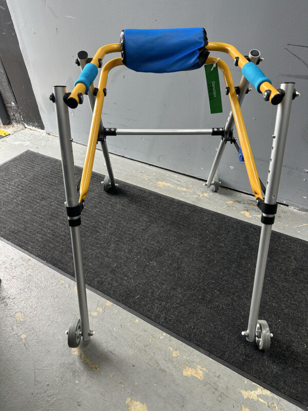 Lightweight posterior walker, large