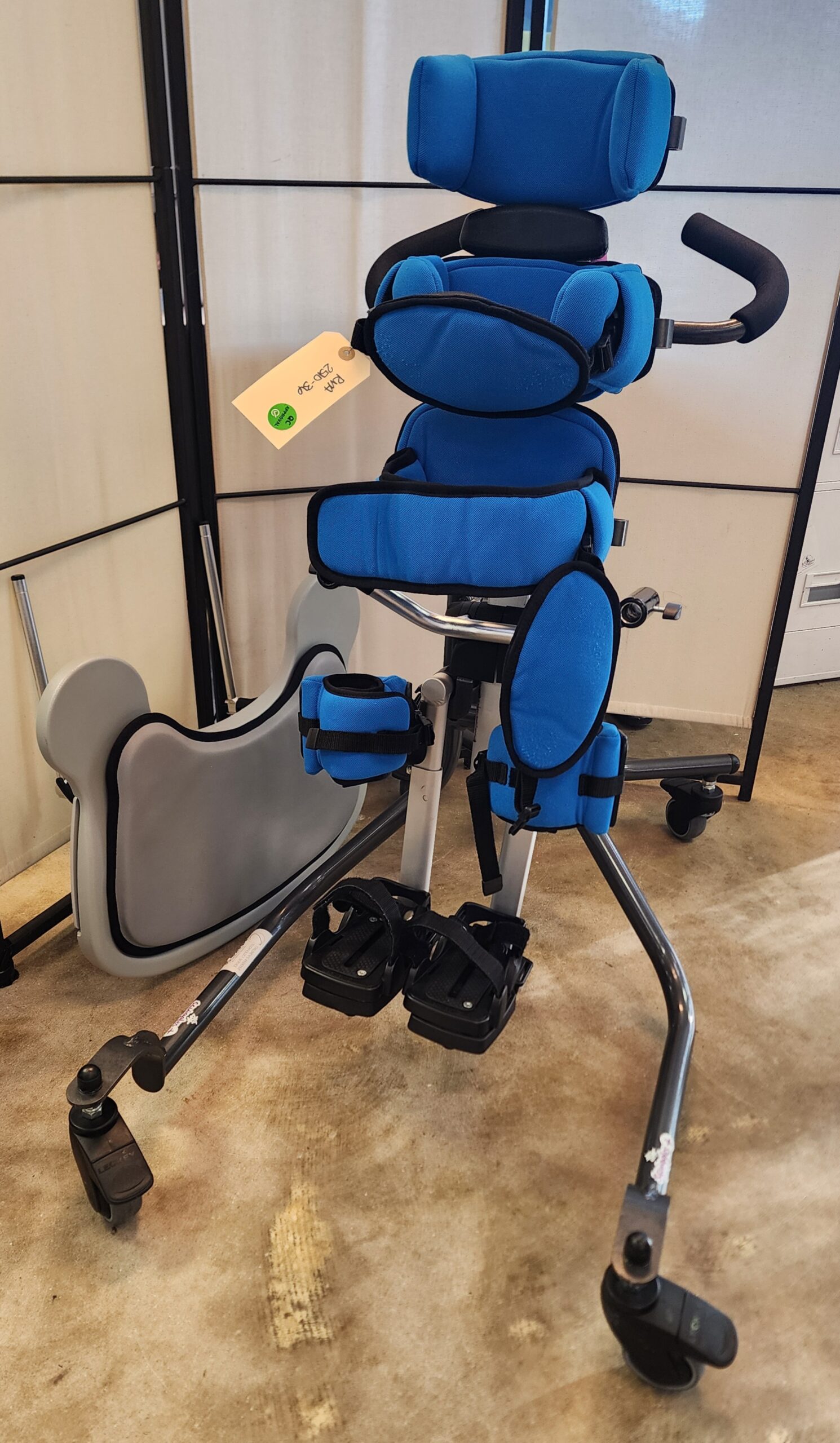 Leckey Squiggles Plus Stander