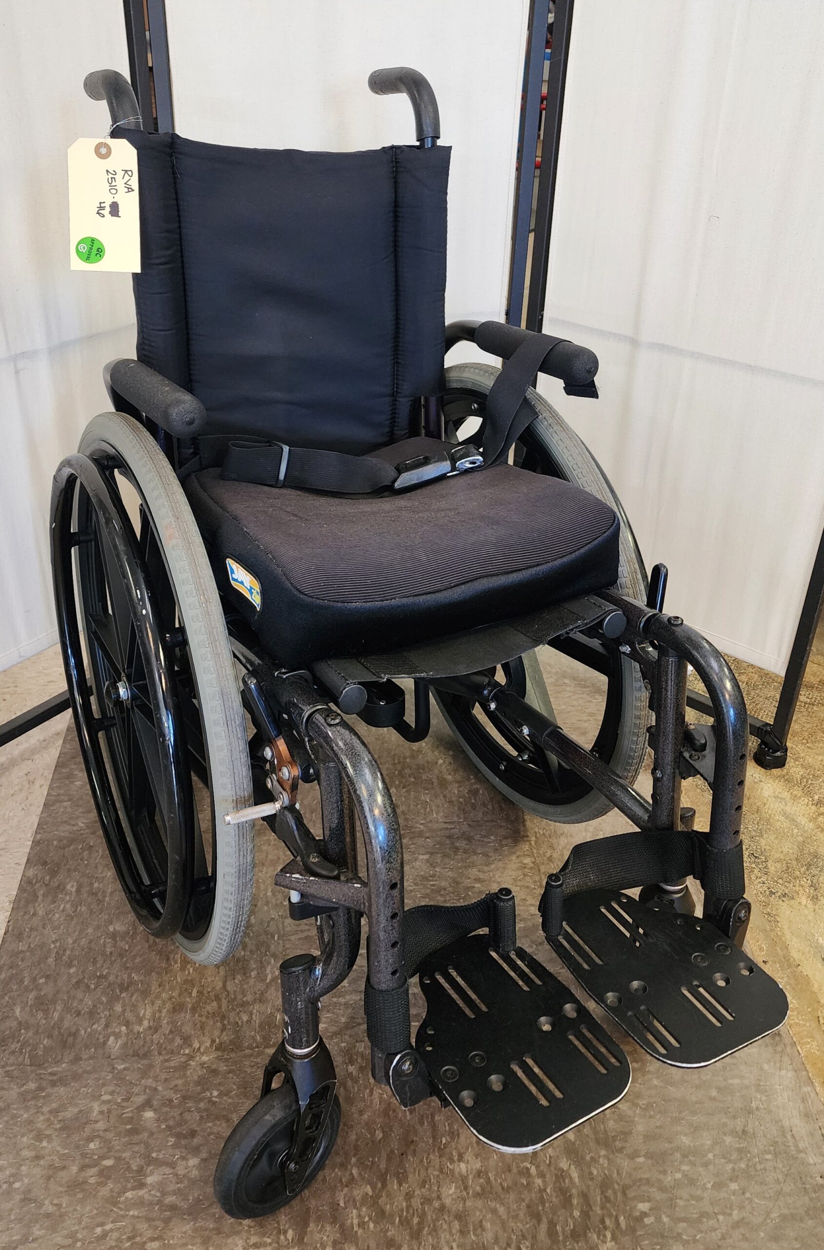 Quickie GTX folding manual wheelchair 14"