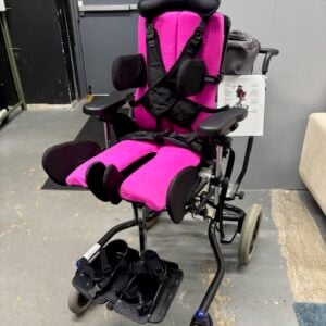 R82 X-Panda Adaptive Seat on high/low base, Size 3