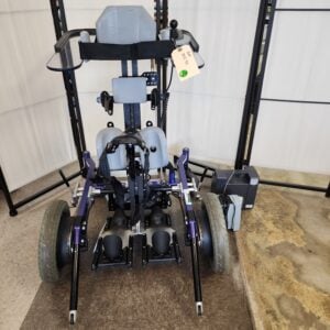 Standing Dani with e-fix combination