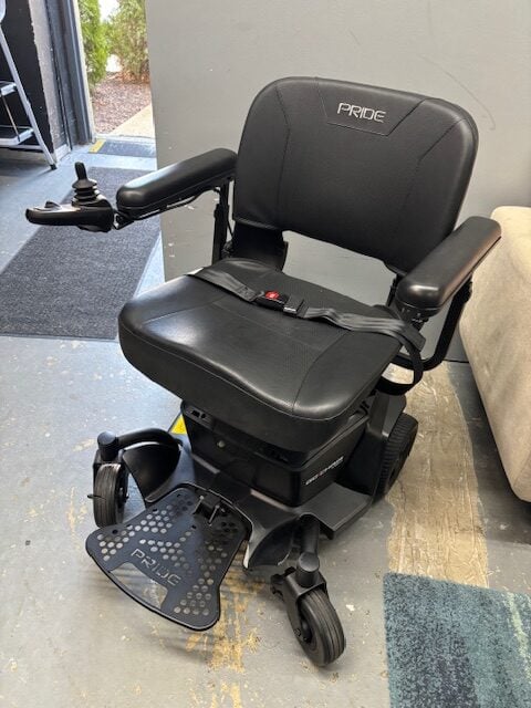 Pride GoMed power wheelchair, 19" wide
