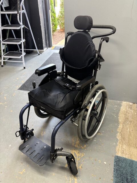Ki Clik rigid frame manual wheelchair, 15" wide