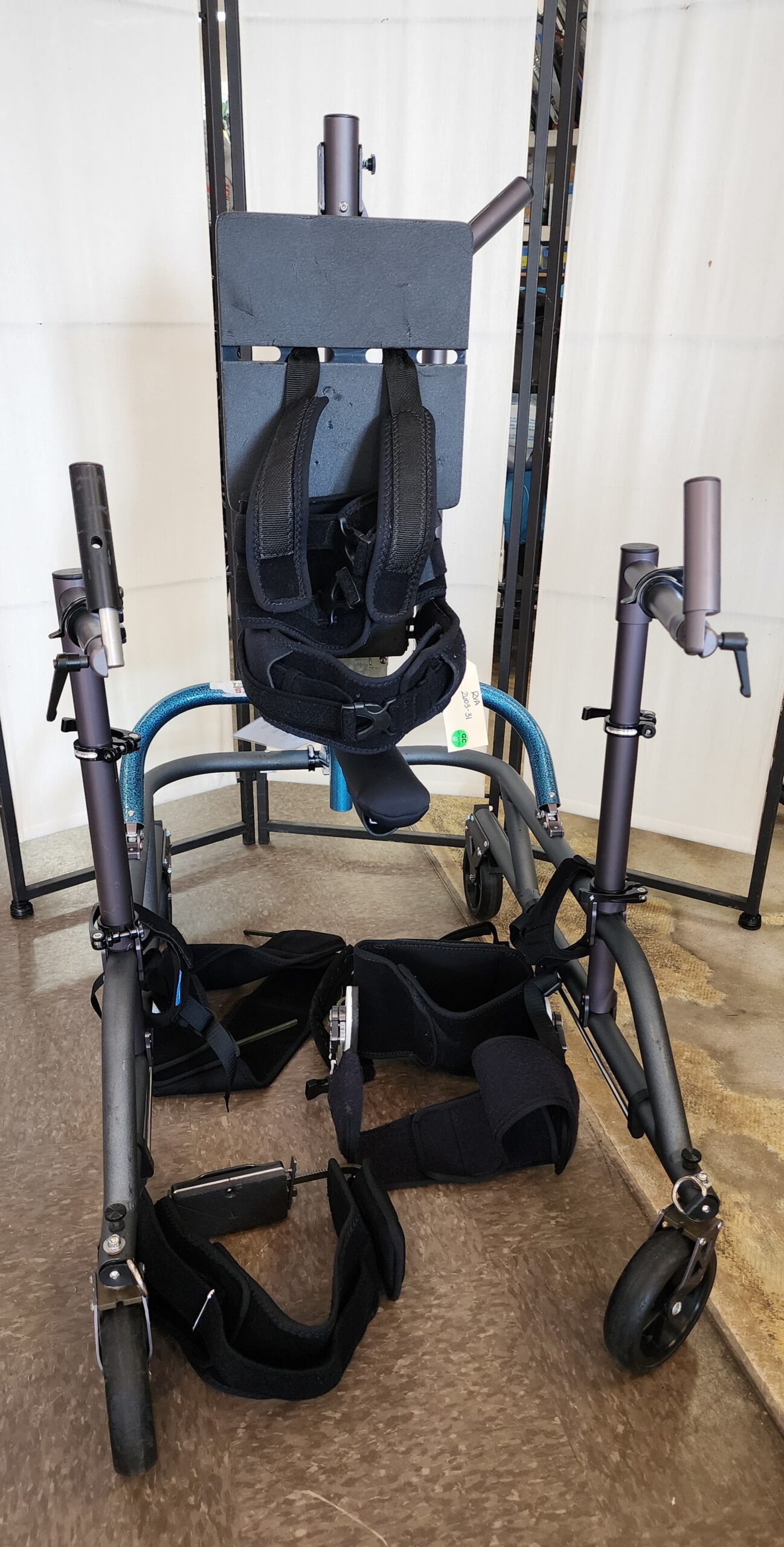 SkyWay Gait-Way gait trainer-medium/large