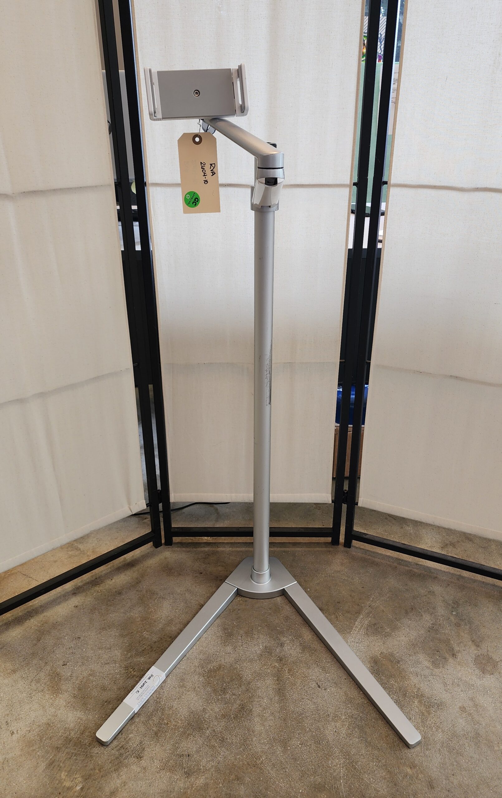 Tamimi phone & tablet floor stand