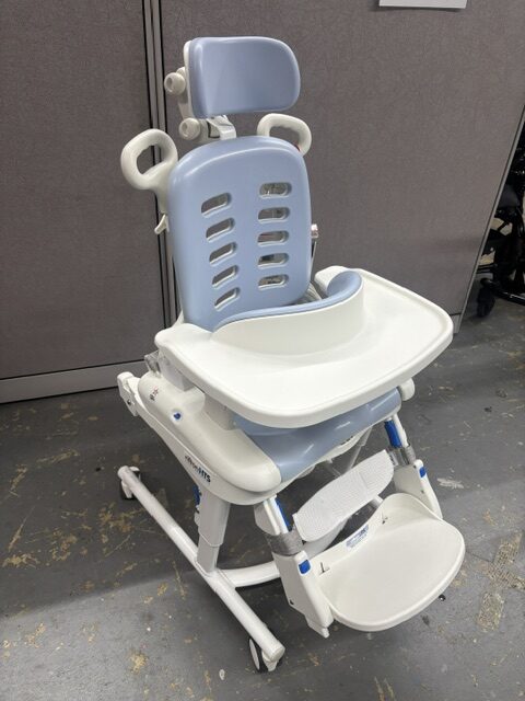 HR 2606-12 Rifton HTS Toileting and Shower chair, medium