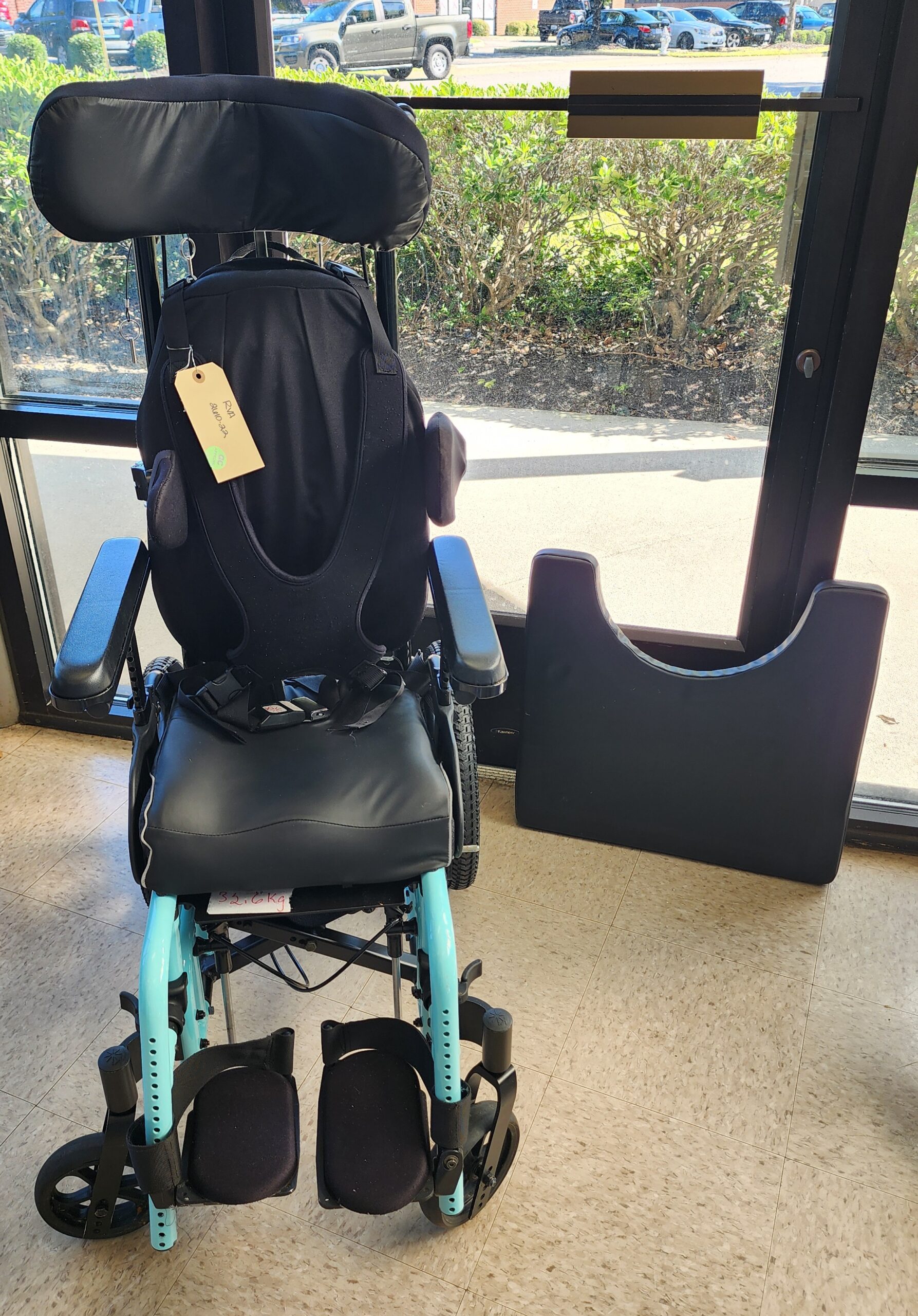 Rifton Pacer Gait Trainer – Old Model – size medium